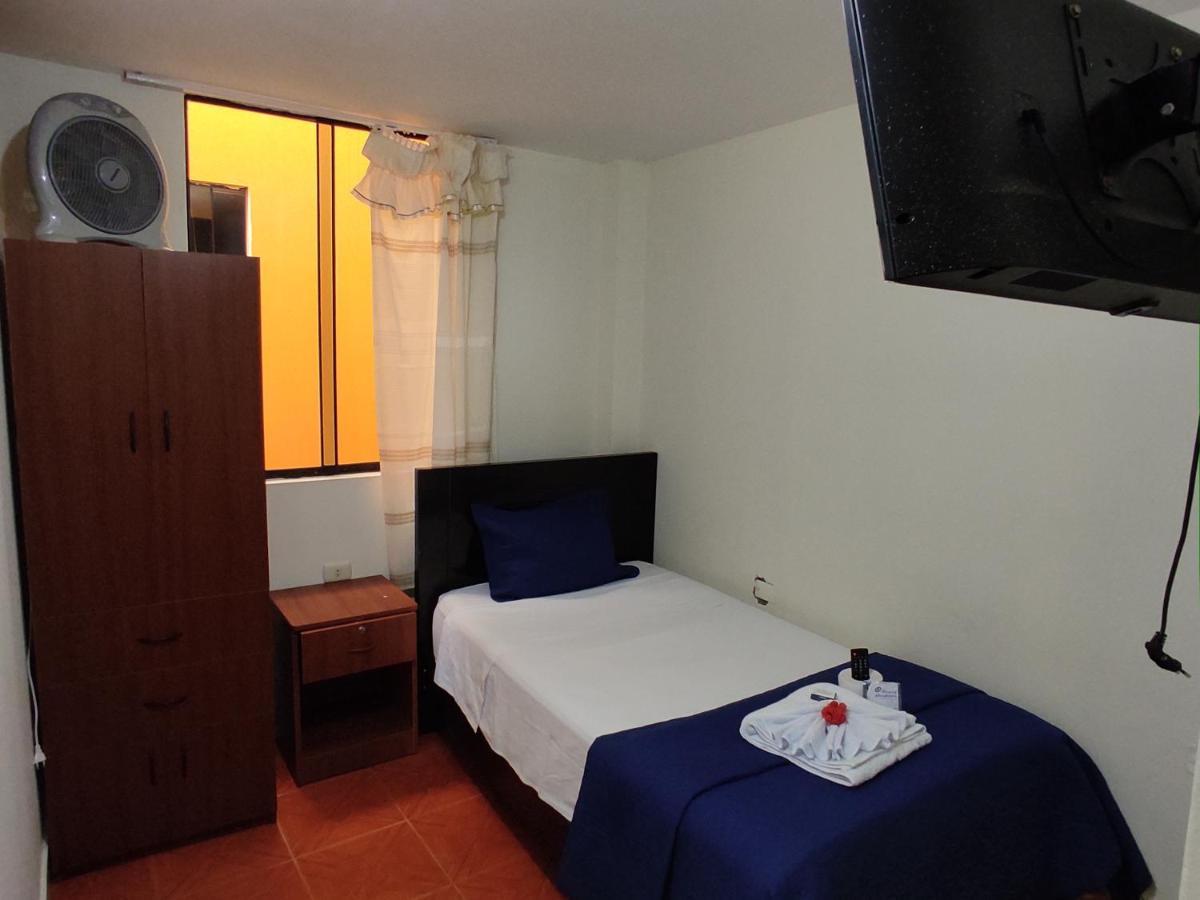 Hotel Nuevo Amanecer ปวยร์โต จิกามา ภายนอก รูปภาพ
